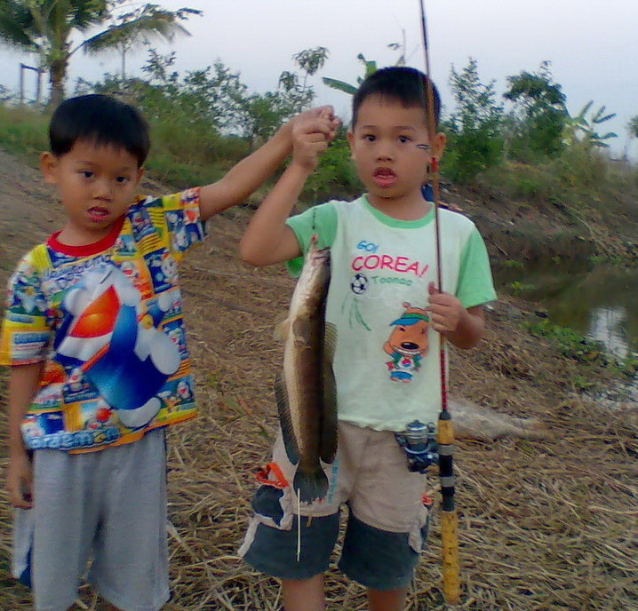หนูทำใด้แล้วครับ(5 ขวบ กับ ช่อน 6 ขีด)