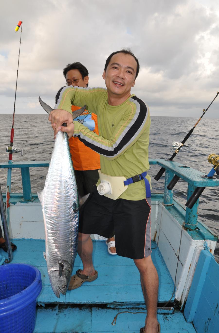 พาน้องๆ บุกหินมาเลย์กับเรือสิริสิน