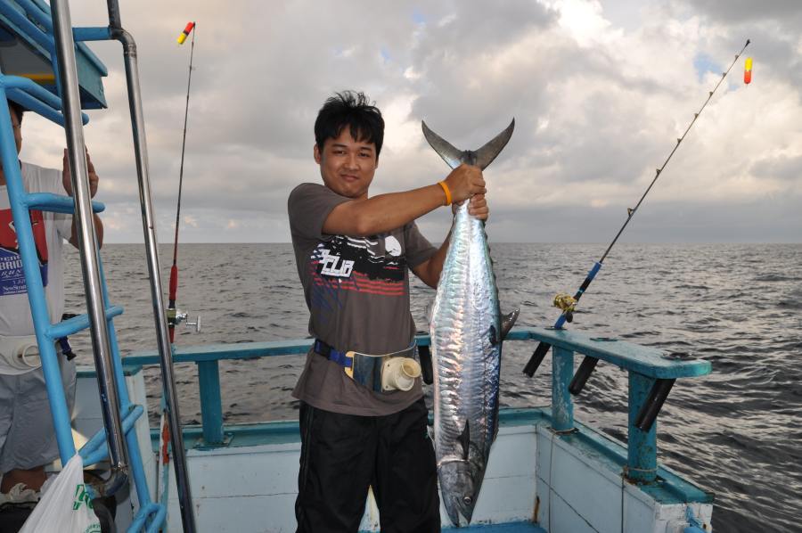 พาน้องๆ บุกหินมาเลย์กับเรือสิริสิน