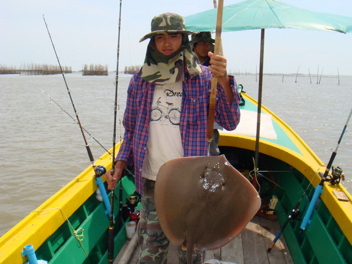 พรานบุรพาลงเรือบางทราย