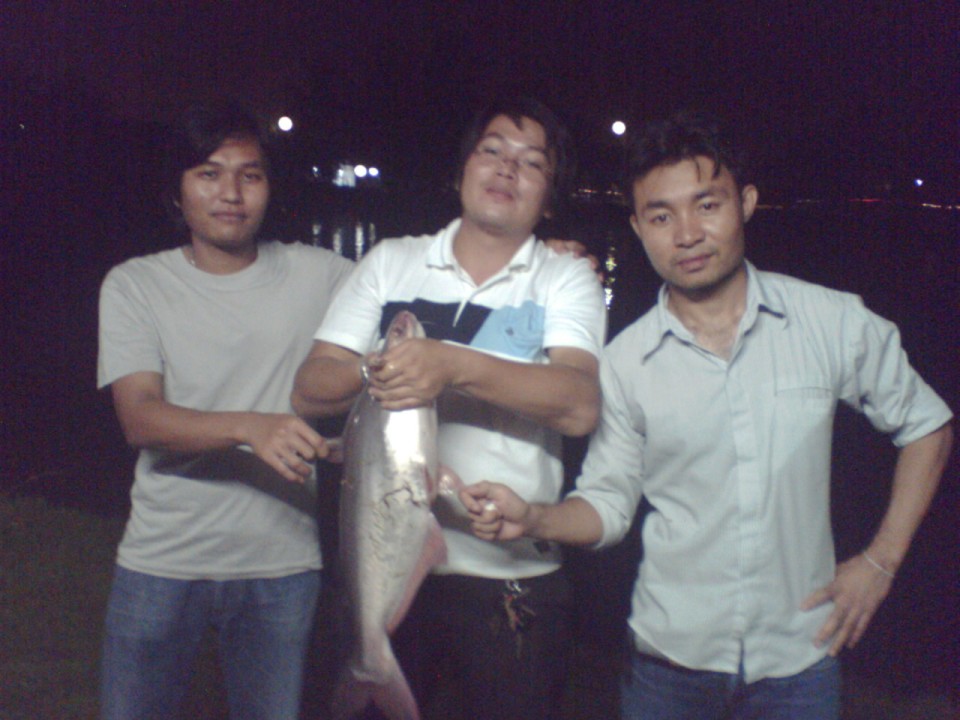 บึงบางรัก 2  เวอร์ชั่นกลางคืน  ของแก็งสิงห์ปลาหลุด