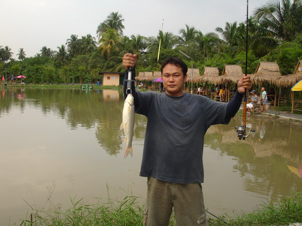 ขอทราบที่อยู่บ่อเพทายครับ 
