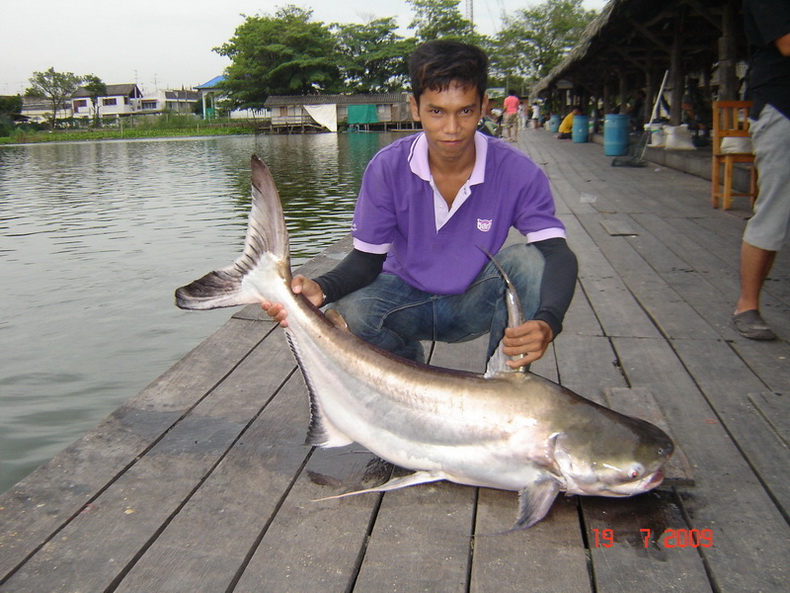 ทีมงานอาโรจ 2 ถล่มบึงสำราญ 19/07/2009