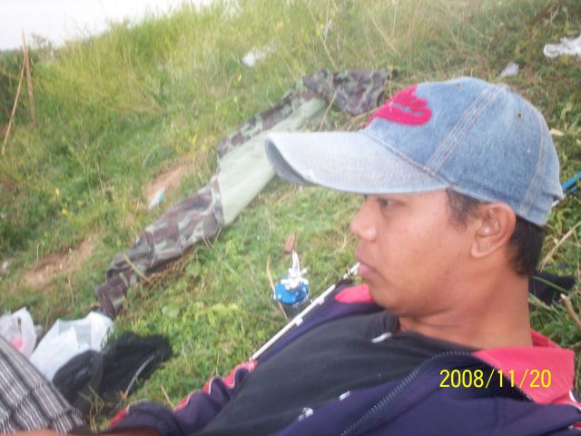 ภาพเก่า  เจ้าปลาน้อยแห่งมาบฟักทอง