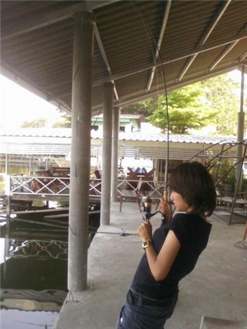 อ่านหนังสือสอบ ที่บ่อใกล้ๆ ม.