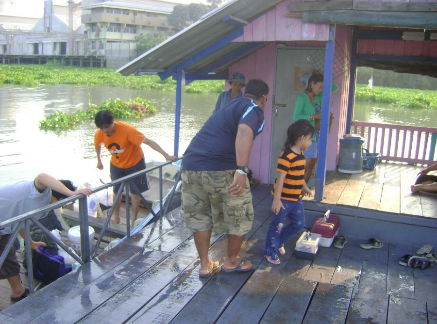 หลบร้อนที่บางไทร