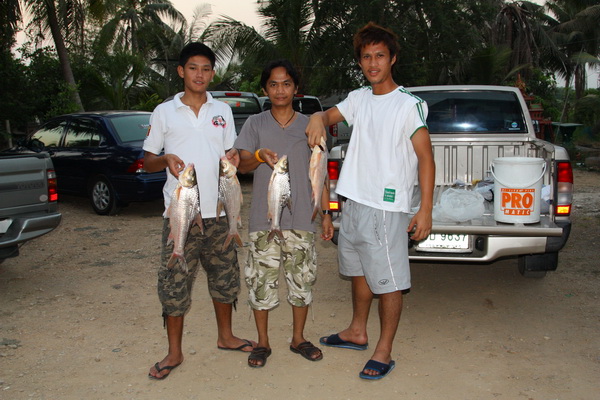 เรือนแพ ฟิชชิ่ง 12/04/10