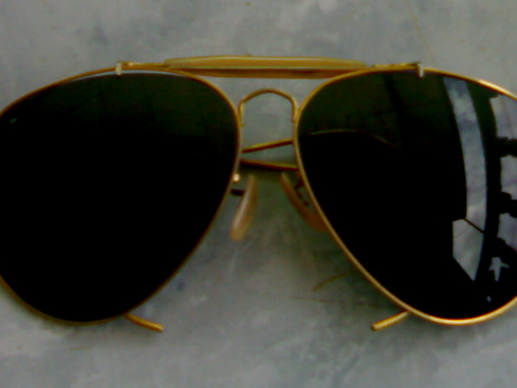 ขอถามเรื่องแว่นครับ(RAY BAN)