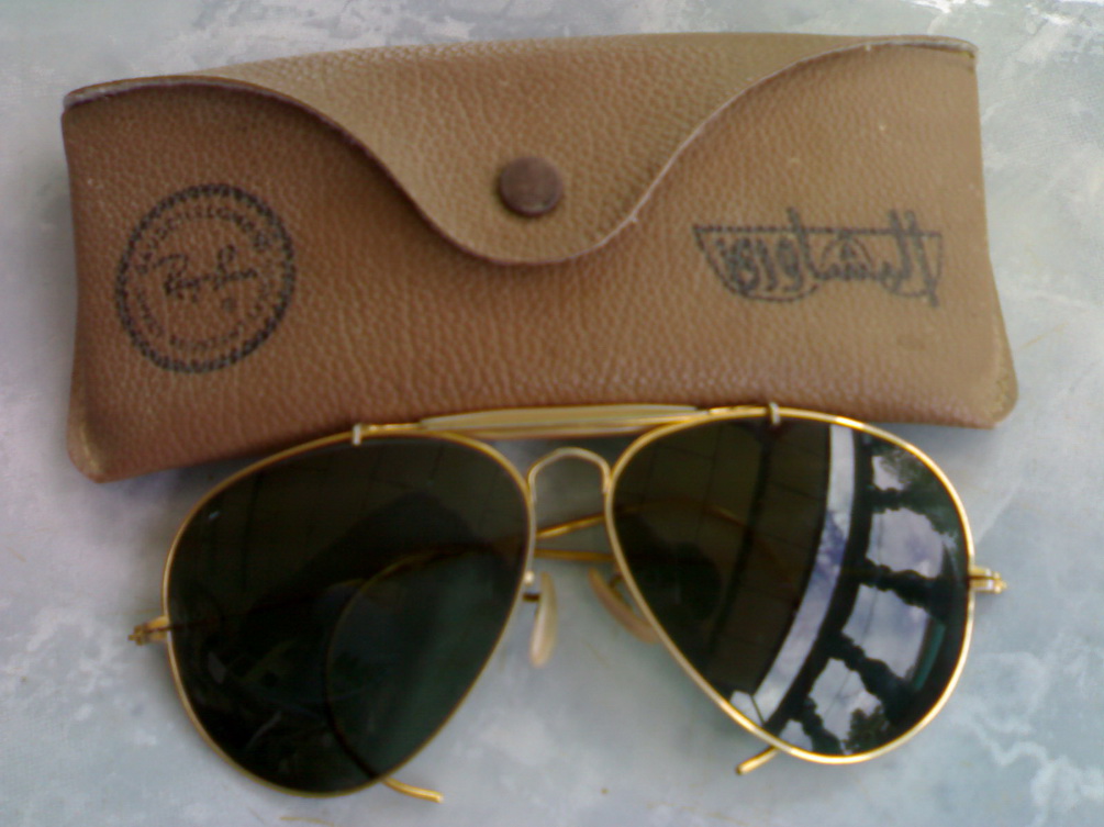 ขอถามเรื่องแว่นครับ(RAY BAN)