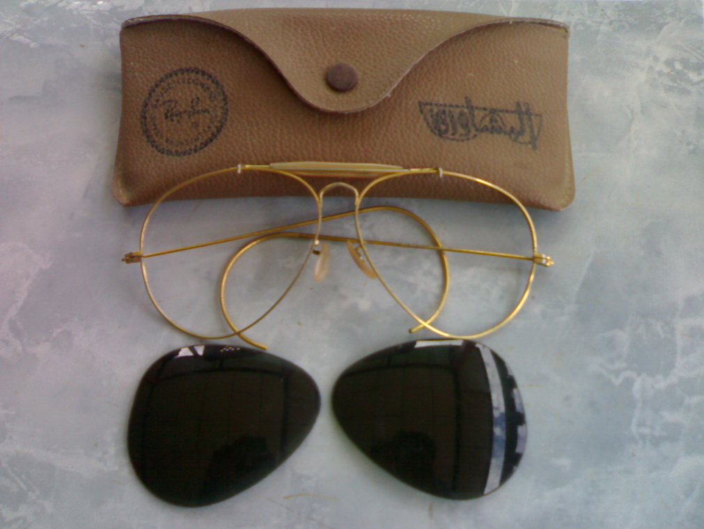 ขอถามเรื่องแว่นครับ(RAY BAN)