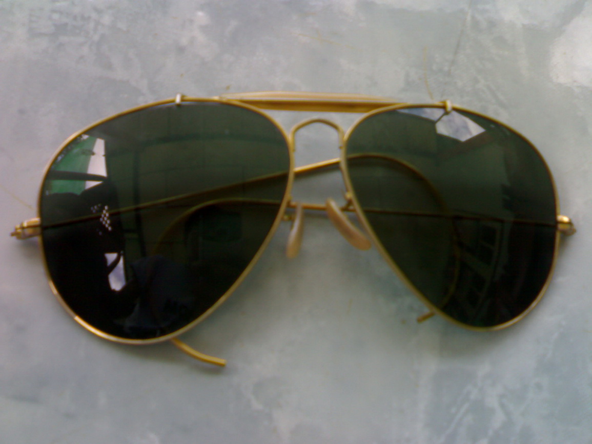 ขอถามเรื่องแว่นครับ(RAY BAN)