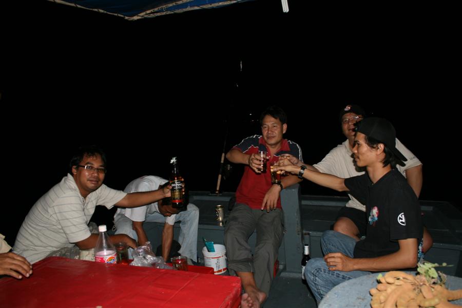 หาเพื่อนสมาชิกชงชาดืมตกปลา 1-2-3 ตุลาคม 53 บางเสร์