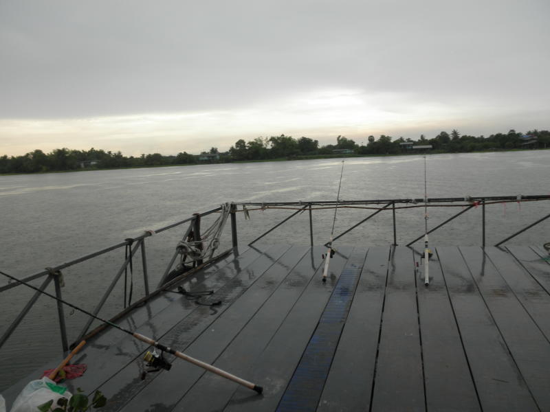 สบาย ๆ วันฝนตกที่บางไทร