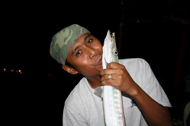 ตกปลาเรือไต๋พล....ตราด  รับเพิ่ม 5  ท่านด่วน......