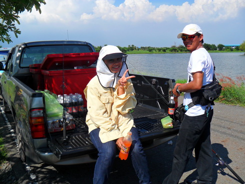 ลุงมานะ 19 ทิ่ ผ่าน มา