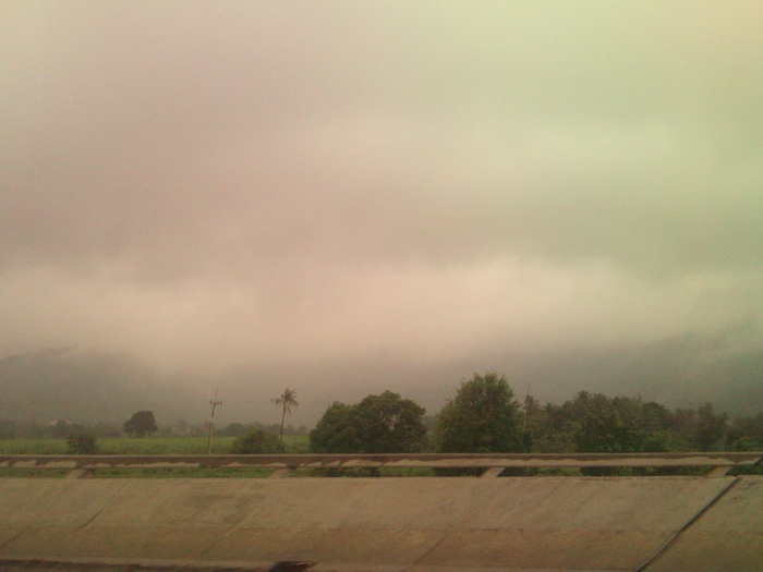 ฝ่ามรสุม ณ  บางพระ  
