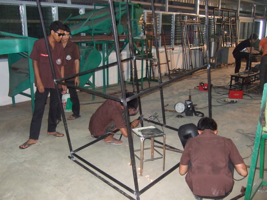ขอนอกเรื่องนิคคับ ช่วยน้ำท่วม