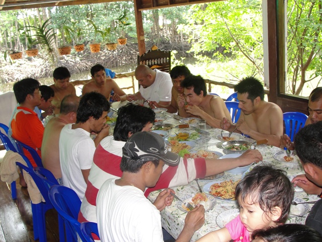 ทริฟเทสหมายที่จันทร์หนังสั้นครับผม