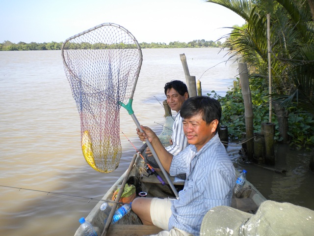 น้องใหม่  กับทีมแจ่มน้ำจืด ตะลุยบางปะกง2กับไต๋สัง