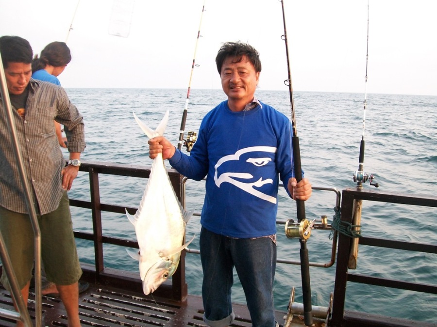 ทริฟสุดมัน กับเรือเพชรงาม ปราณบุรี (สามร้อยยอด)