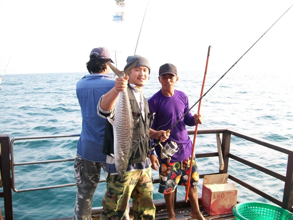 ทริฟสุดมัน กับเรือเพชรงาม ปราณบุรี (สามร้อยยอด)