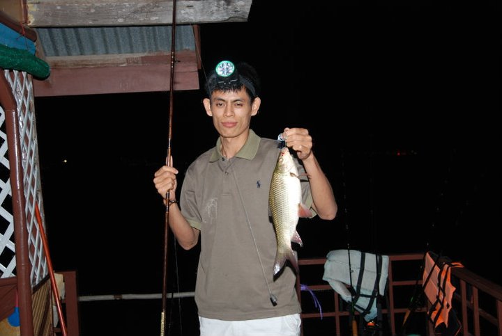 พาพี่ๆไปตกปลาที่เขื่อนศรี