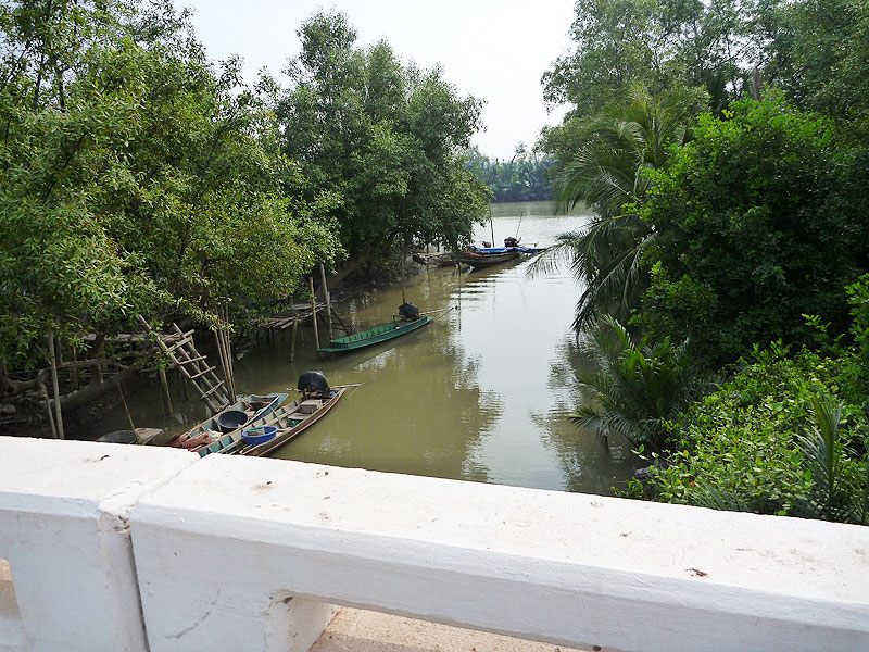 ทริพกุเราคลองโคลนน้าเอ็กซ รายงานสดให้หัวหน้าจ้า