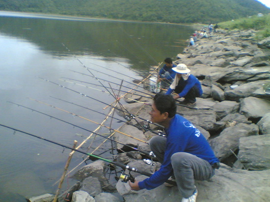 ท่าดินแดง
