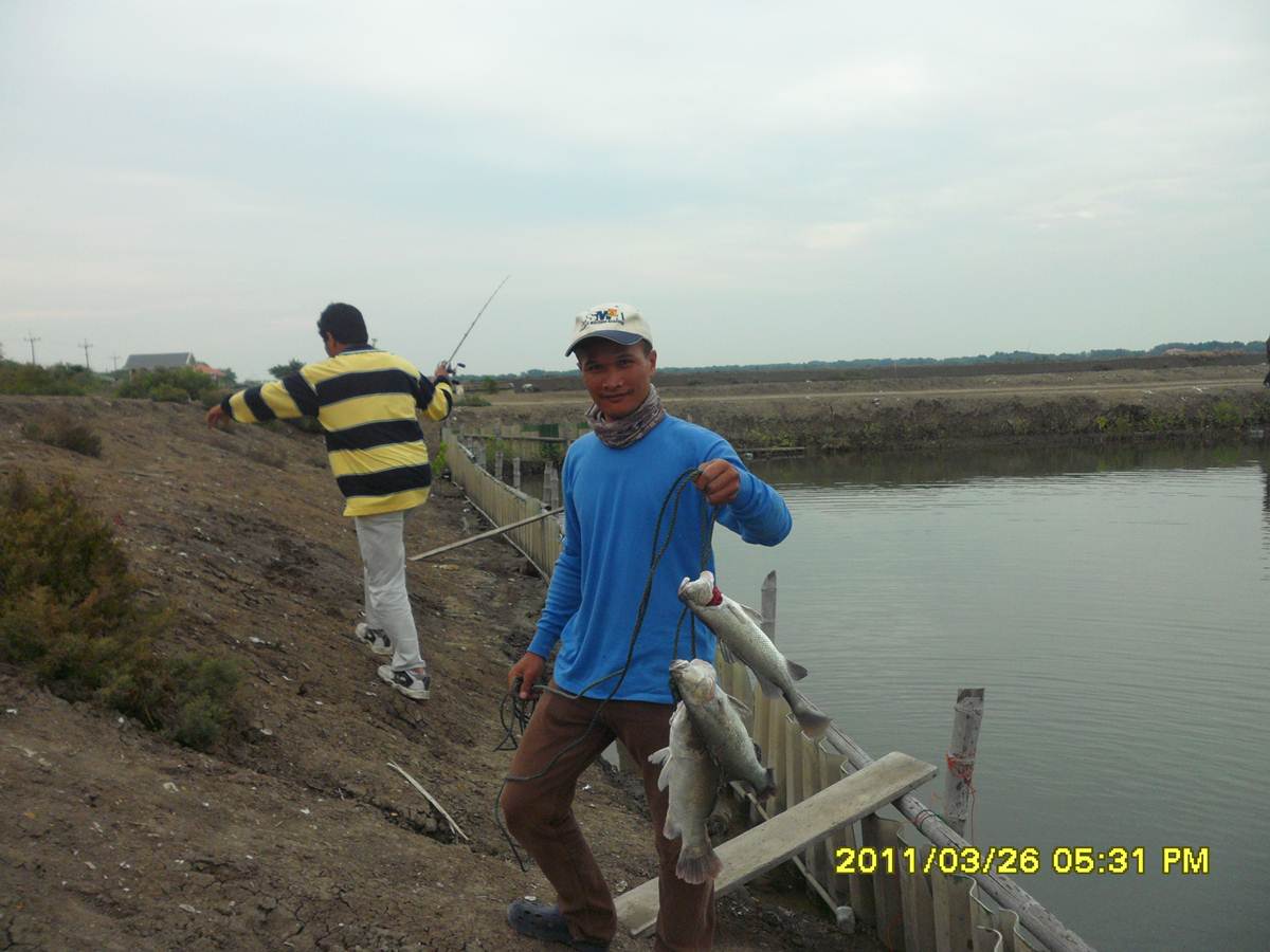 ...ฉลองครบรอบ 1 ขวบ ..."บ่อน้องพลอย"...