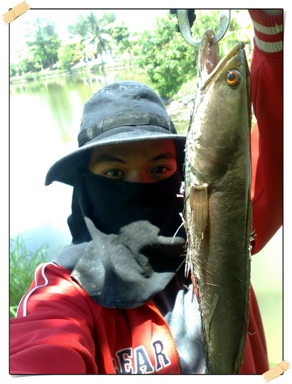พาน้อง Shad Rap ไปแช่น้ำคลายร้อน