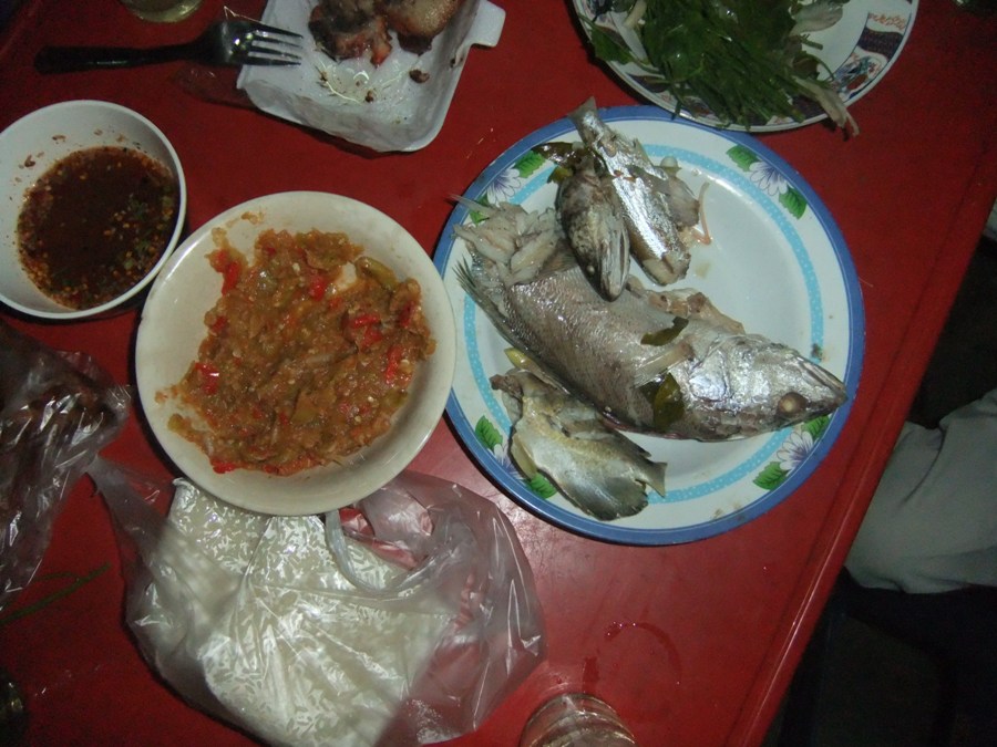 แอบไปสอยปลาเล็กๆพออยู่พอกิน