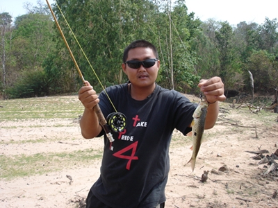 ตกปลากางเต้นที่ห้วยพุงครับ