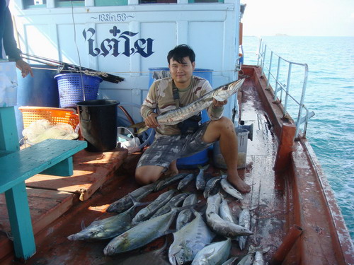 ไต๋โยจัดหนักที่ทะเลสัตหีบ