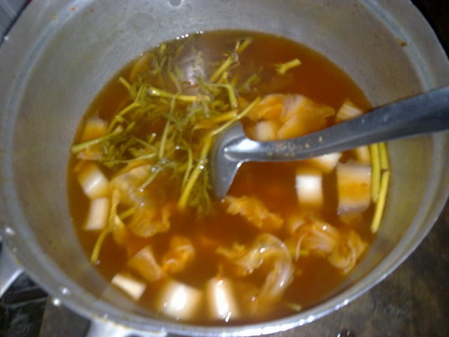ก่อนจะกลับไปปฏิบัติหน้าที่ หมายใกล้บ้าน ลาดหญ้า