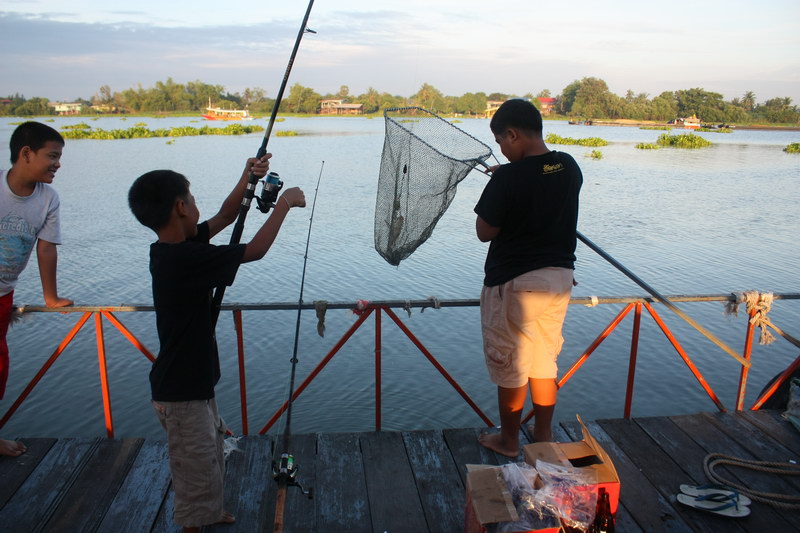 เรือนแพฟิชชิ่ง ผมลงเองเลย