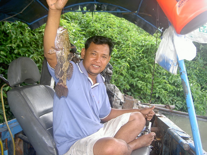 27 พ.ค. 54  ตกปลาหางกิ่ว+กุ้ง บางขนาก เรือไต๋หยาม