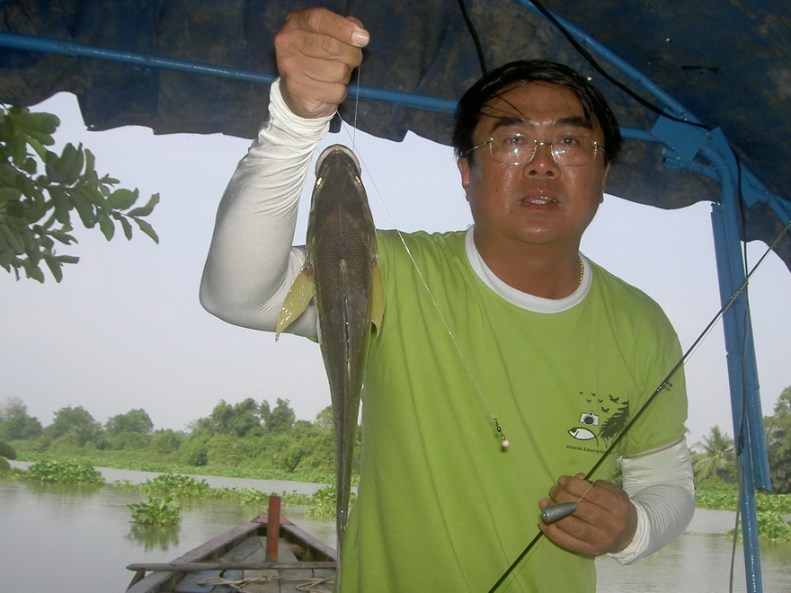 27 พ.ค. 54  ตกปลาหางกิ่ว+กุ้ง บางขนาก เรือไต๋หยาม