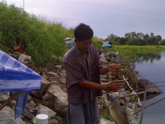 วันไปตกปลาหนองค้อกับลุงมา