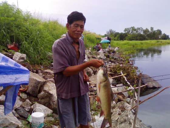 วันไปตกปลาหนองค้อกับลุงมา