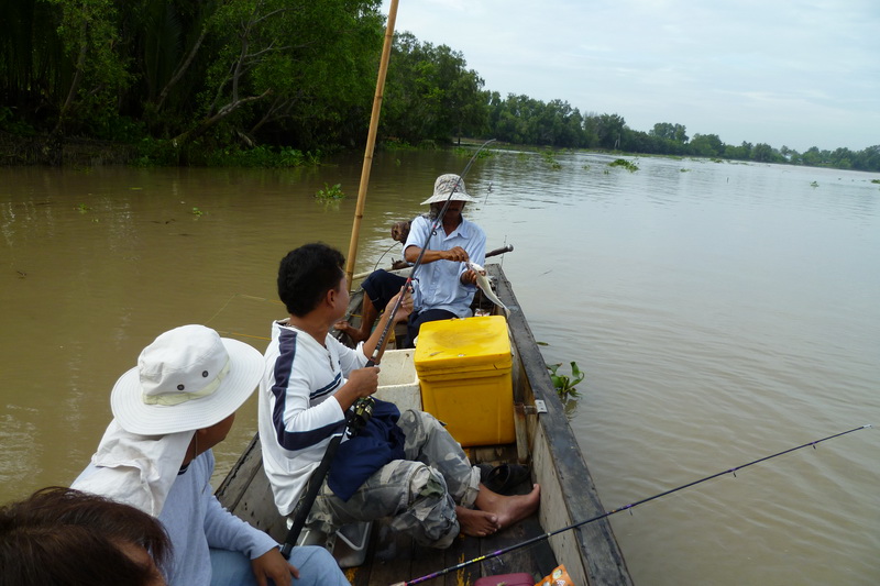 บางปะกง ในวันน้ำแรง.....