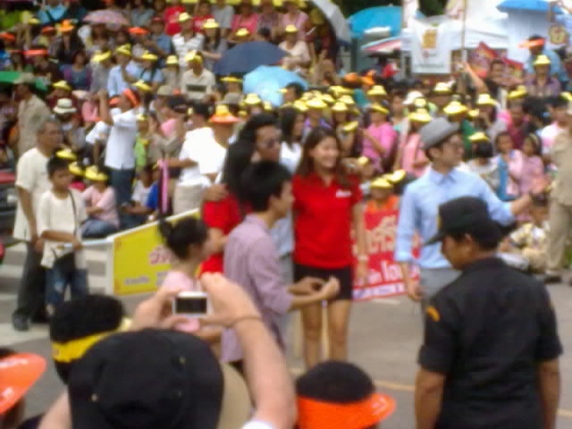 งานแห่เทียน เมืองแม่น้ำสองสี คราบ