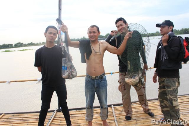 บางไทร รีเทริน