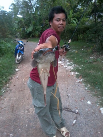 ข้างทางเพชรบุรีหลังเลิกงาน 2