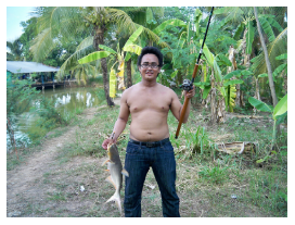 ตกขึ้นมาดูขนาดบ่อหลังบ้าน
