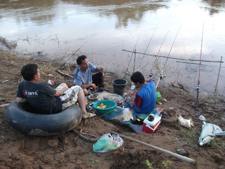 กลับบ้านมาตกปลากะลูกชาย