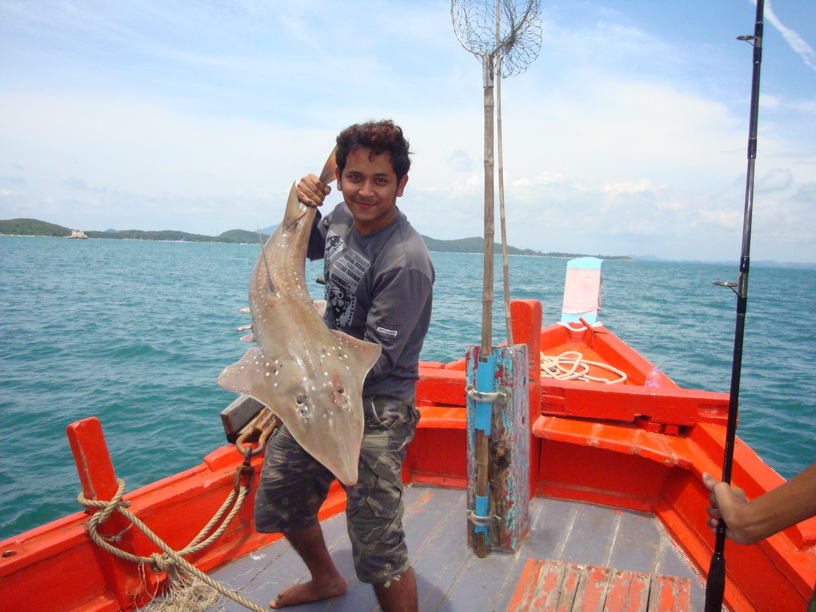 ออกรอบกับเรือใหม่ไต๋เจต