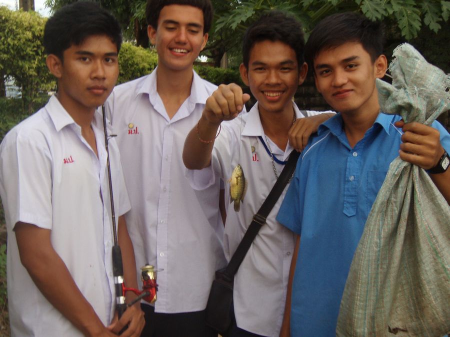 พาเด็กๆ ไปบำเพ็ญประโยชน์ 5555
