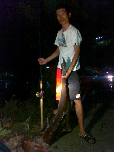 ฤดูน้ำท่วม ตลาดกระทุ่มแบน