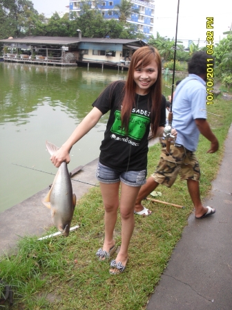 BELL YUTTYA...ตกปลาบ่อ กทม..กับ m