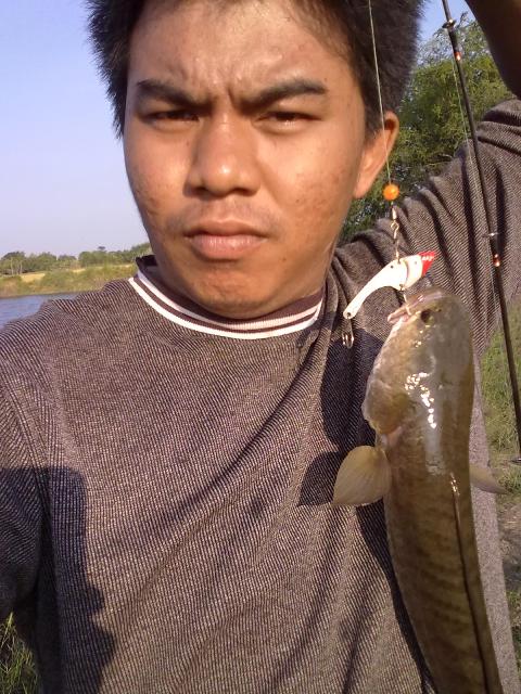 ต่างที่ต่างเวลา แต่มีความสุขเหมือนกัน
